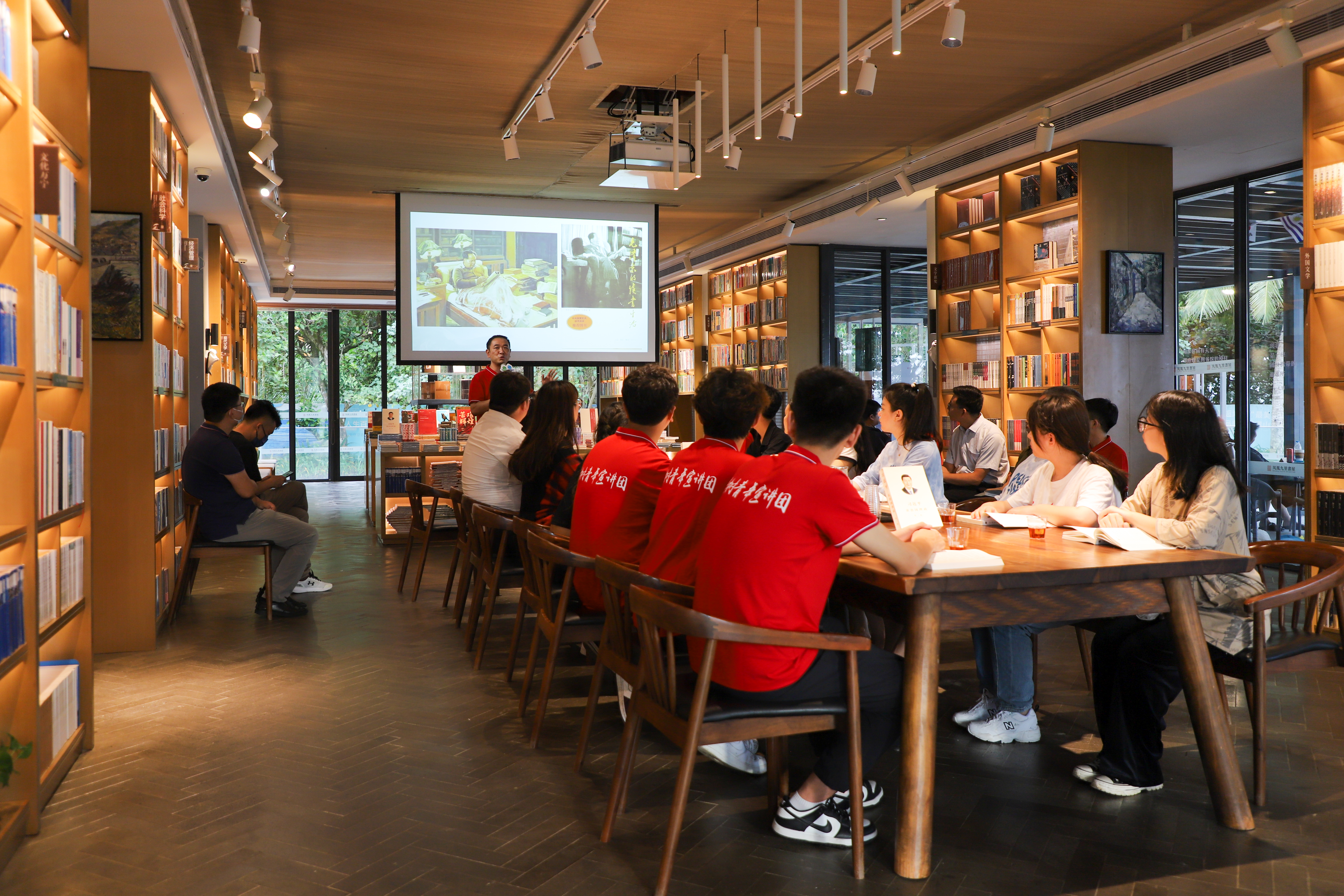 海南师范大学榕树青年宣讲团：这是一场青春与时代的双向奔赴