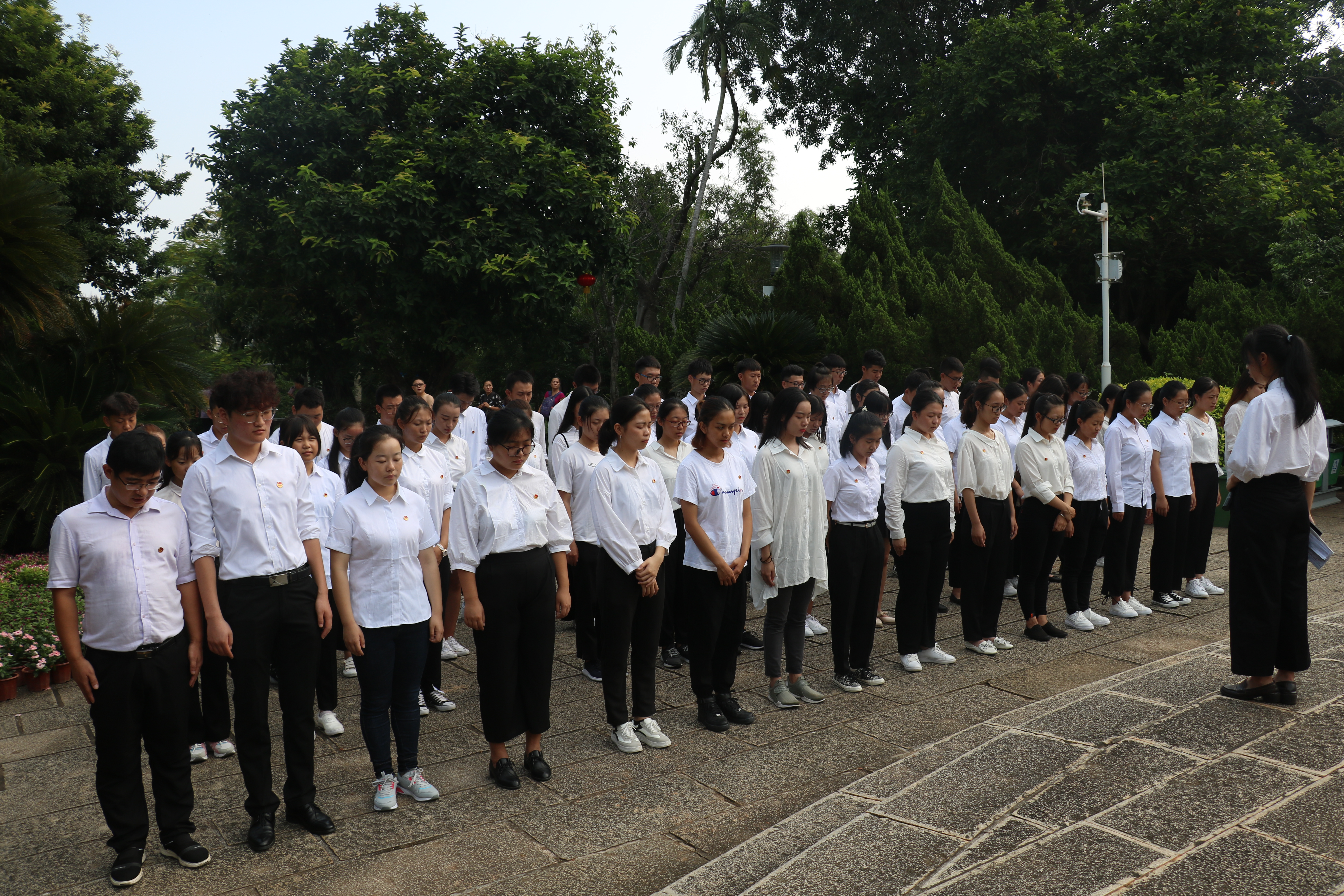 青年之声·海师校团委组织开展烈士纪念日活动 