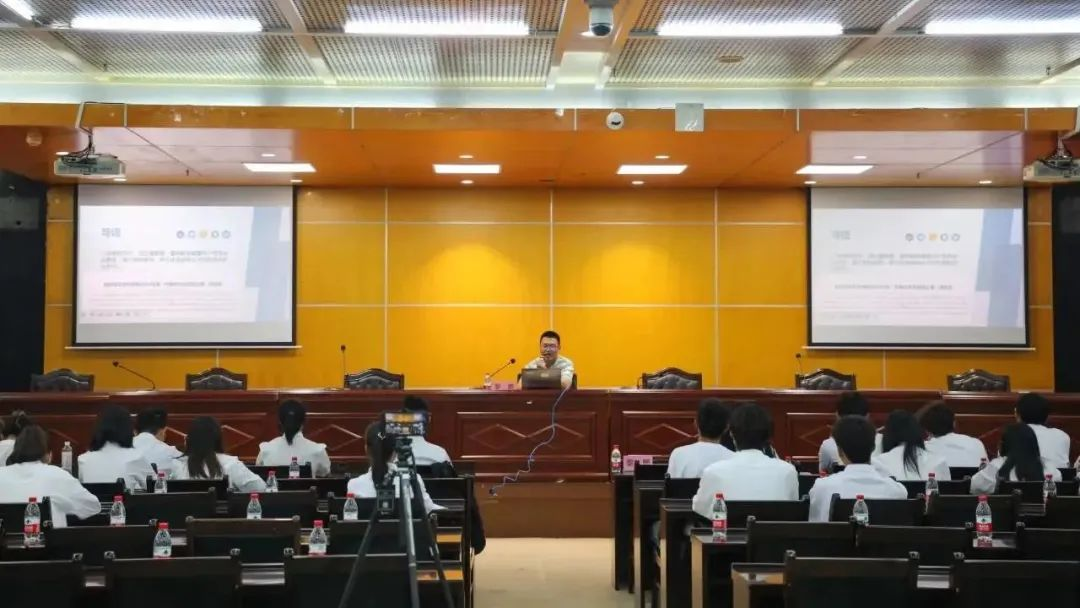 海南师范大学第二期“榕籽讲堂” 校园新闻写作专题分享