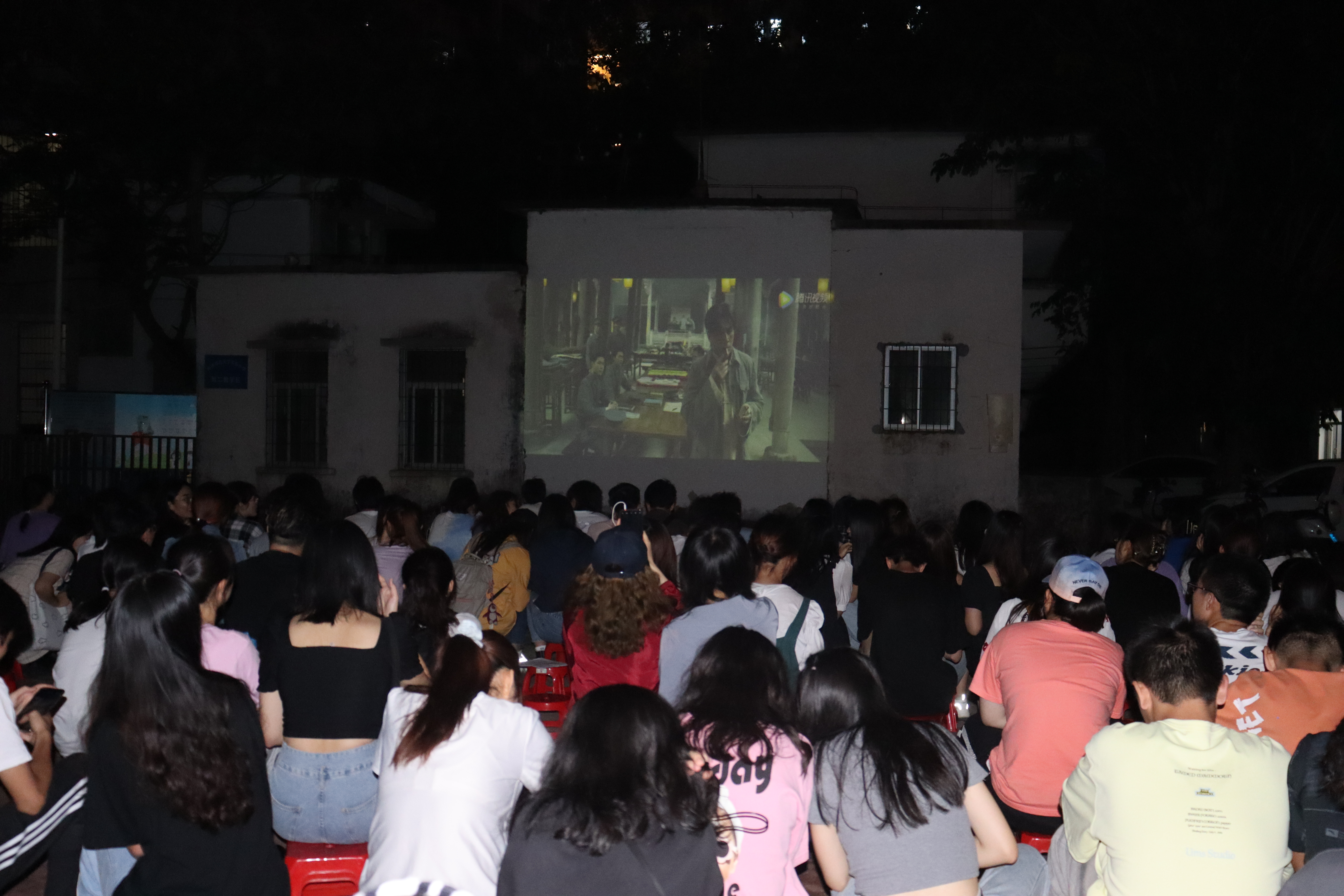 小小共青影苑，演绎百年风采 